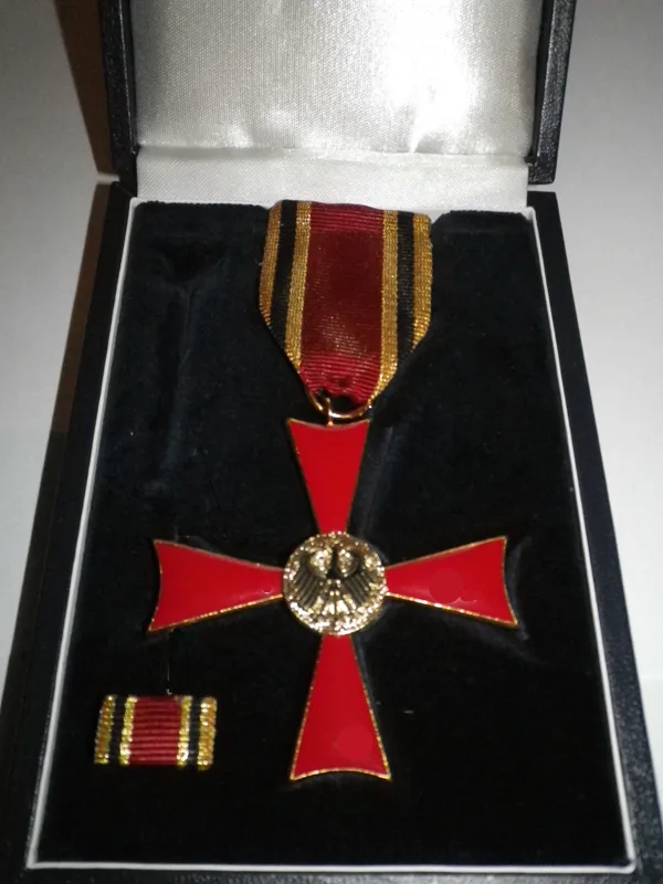 Bundesverdienstkreuz am Bande — Dr. med. Matthias Thöns (2025)